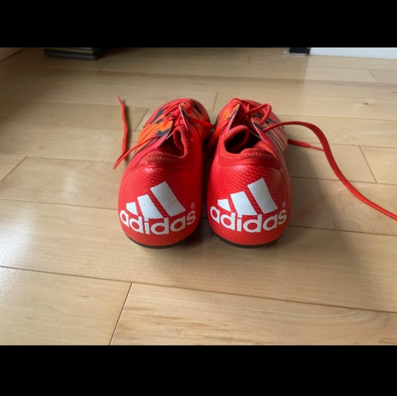 ADIDAS Soccer shoes size 8.5 US. - Picture 5 of 6
